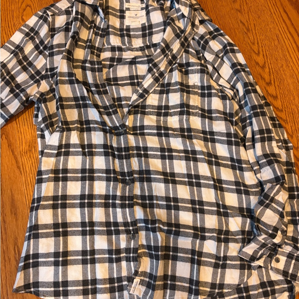 American Eagle Outfitters Black and White Plaid Shirt